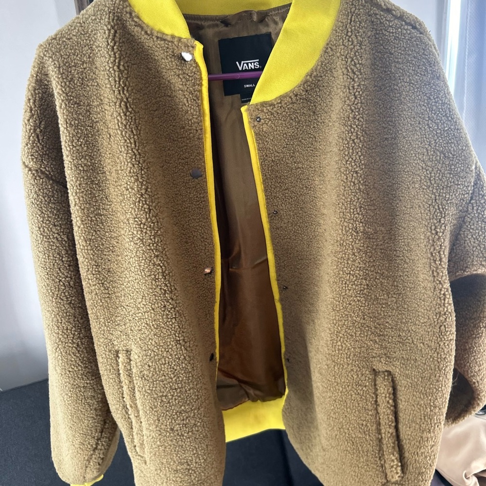NWOT Vans Brown and Yellow Fleece Jacket